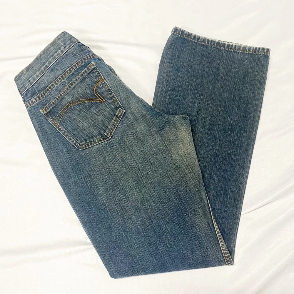 DKNY Vintage Medium Wash Straight Leg Jeans Made In USA - Picture 8 of 10
